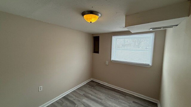 Building Photo - WEST SIDE 5 BR SPLIT LEVEL HOME AVAILABLE NOW!