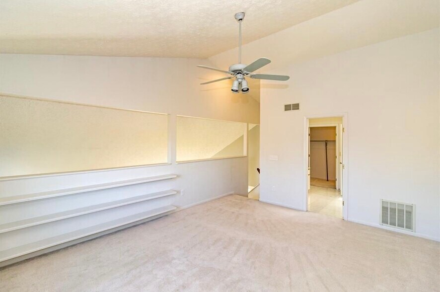 Master-bed View-2 - 9412 Hunters Creek Dr