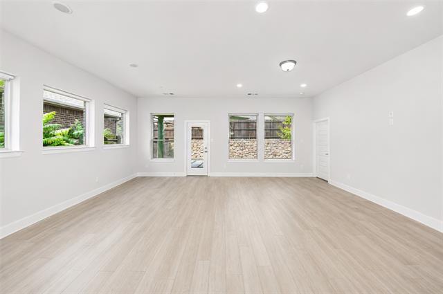 Building Photo - 8637 Spindletop Dr