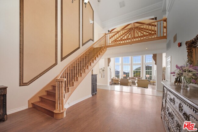 Building Photo - 501 Sadie Rd