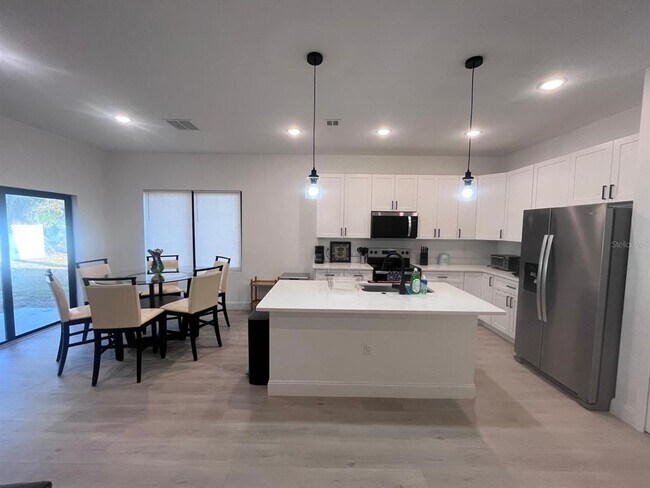 Building Photo - 1597 Kerman St