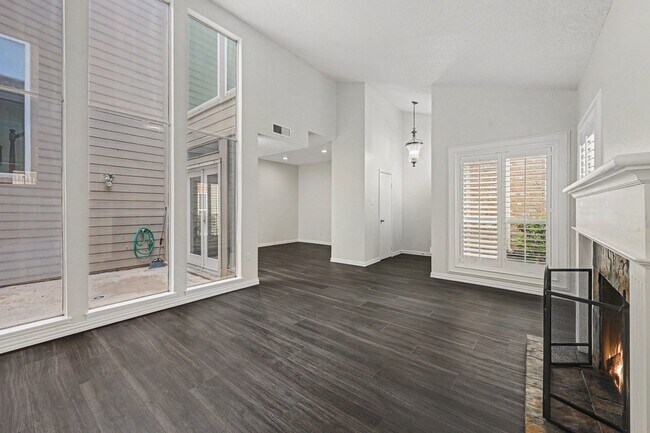 Building Photo - 5913 Woodway Place Ct