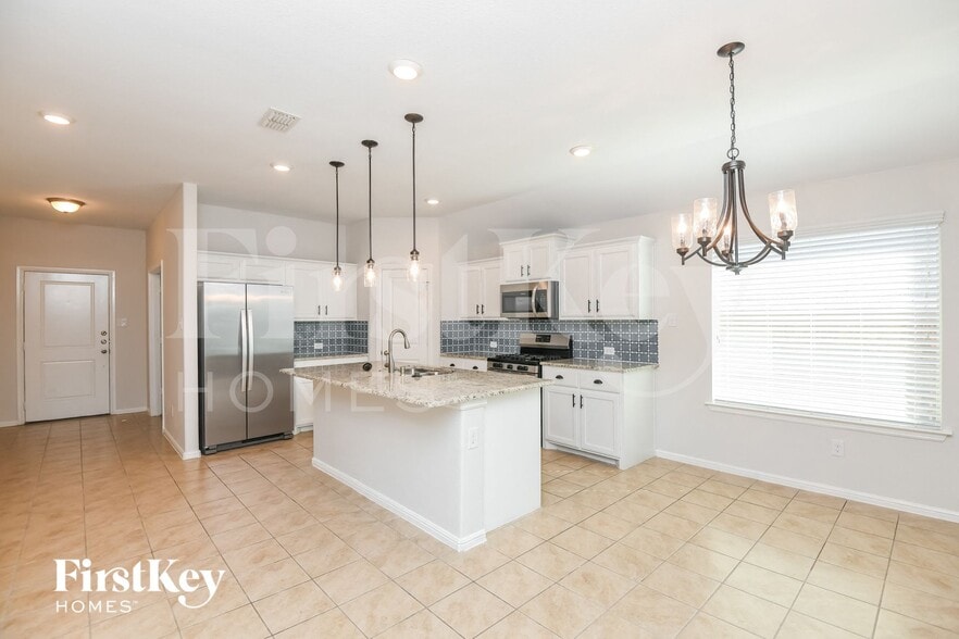 Building Photo - 10117 Clemmons Rd