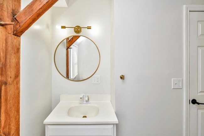 Building Photo - 21 Park St