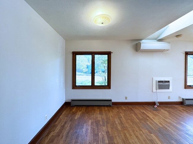 Building Photo - 2393 Emerald St