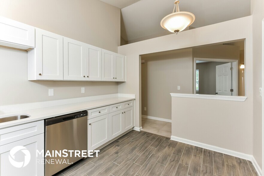 Building Photo - 738 Stonebridge Way