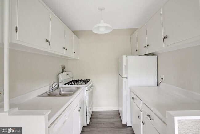 Building Photo - 7717 Donnybrook Ct