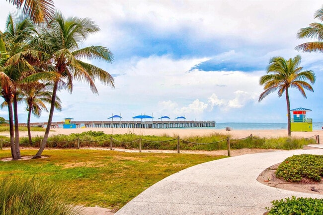 Building Photo - 1439 S Ocean Blvd