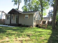 Building Photo - 2 Bed 1 Bath House