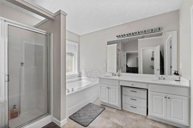 Building Photo - 6115 Riveroak Terrace