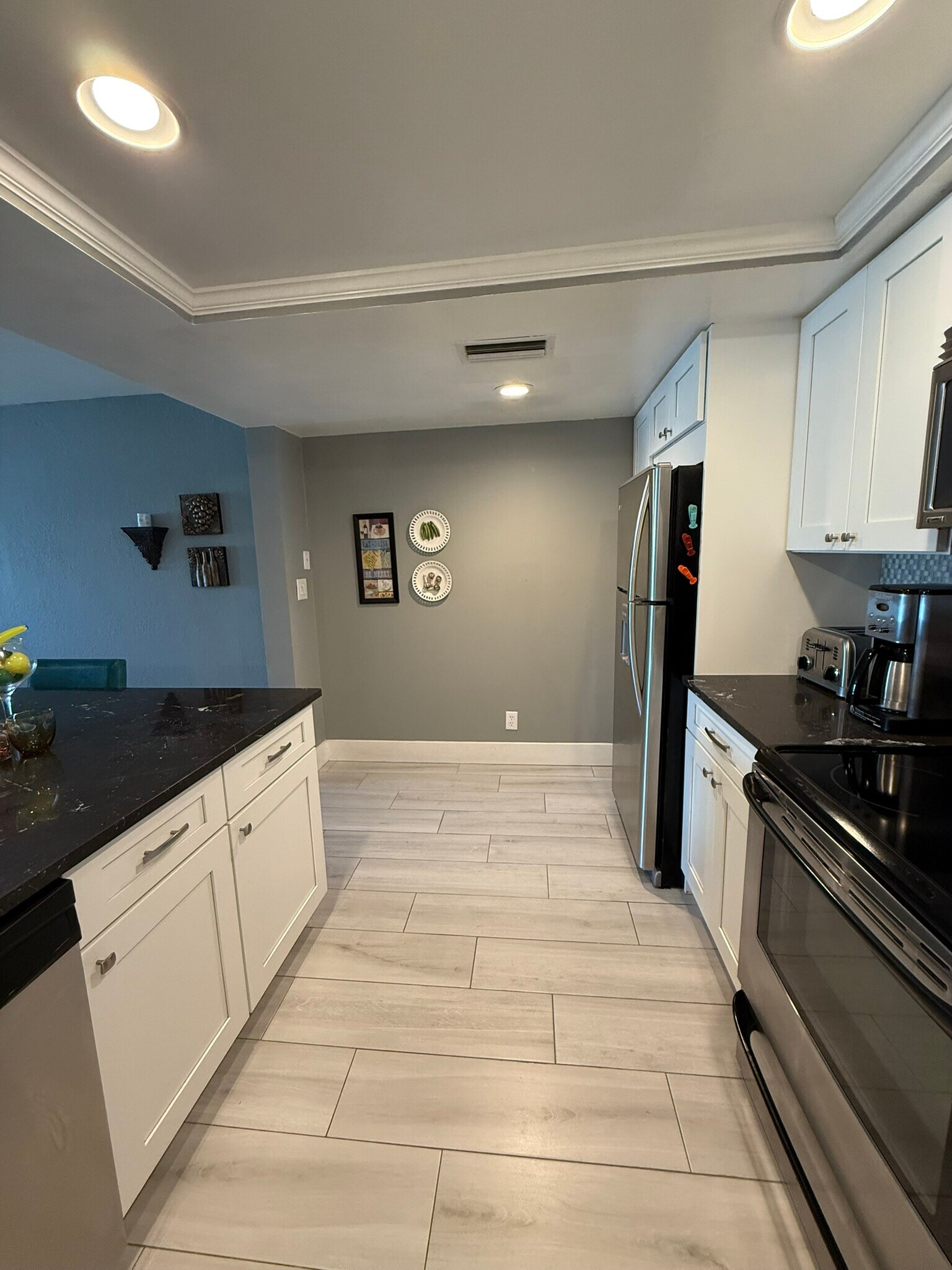 Kitchen view 1 - 1460 Gulf Blvd