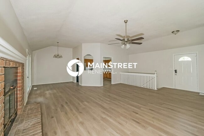 Building Photo - 3 Bedroom Pet-Friendly Home in Kansas City...
