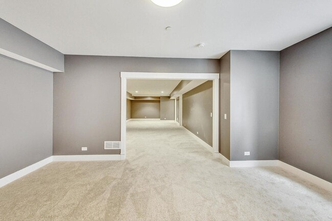 Building Photo - 8101 Floral Ave