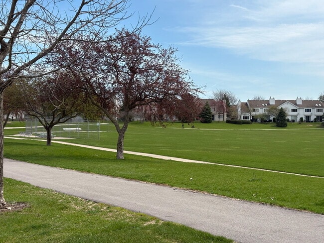 Building Photo - 2904 Heatherwood Dr