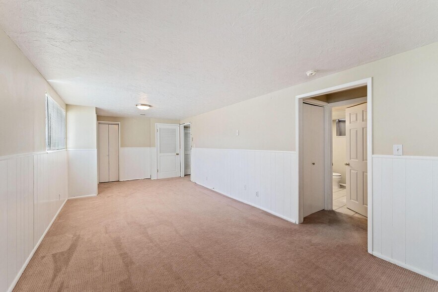 Building Photo - 4243 S Lynne Ln