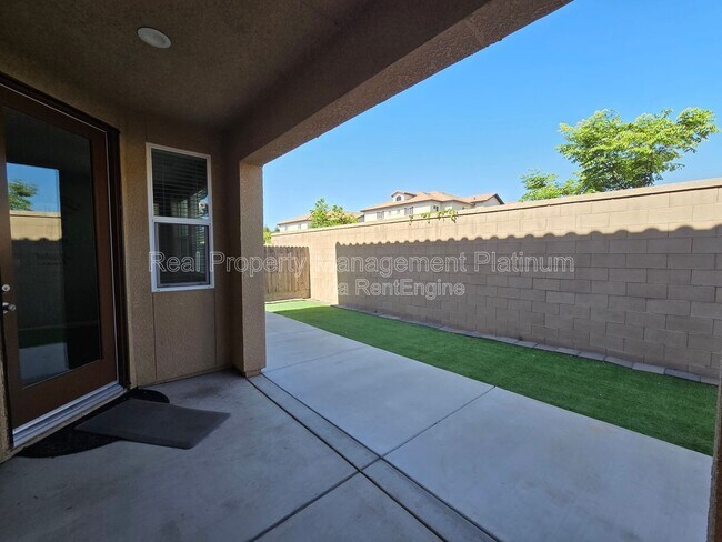Building Photo - 2534 Mustang Dr