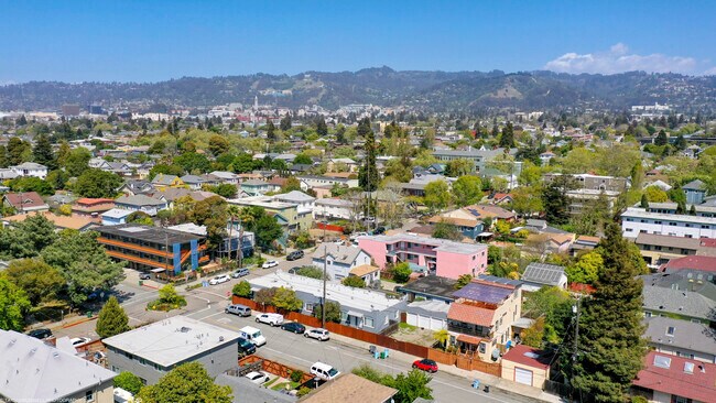 Building Photo - 3101-3115 California St