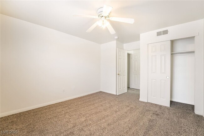 Building Photo - 231 W Horizon Ridge Pkwy