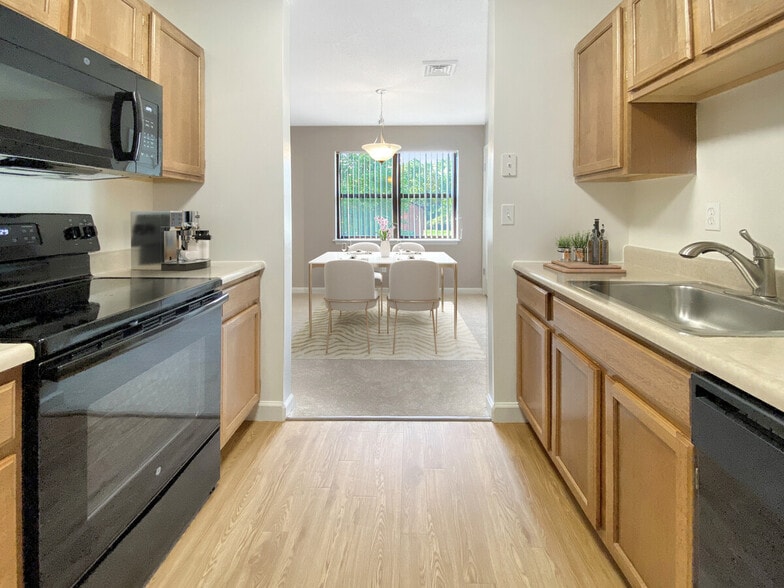 Building Photo - Fairwood