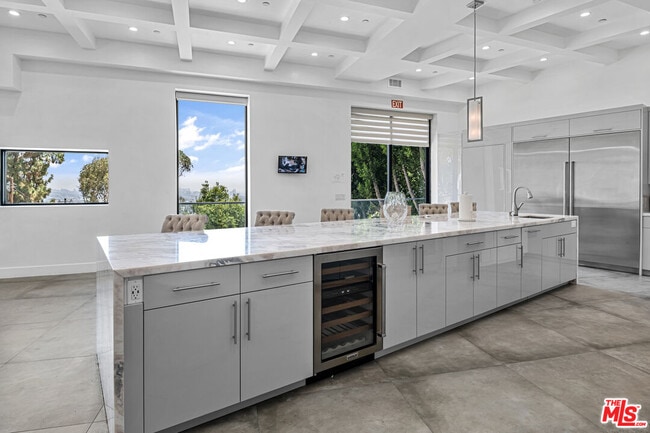 Building Photo - 6181 Temple Hill Dr