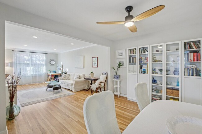 Building Photo - 8600 JFK Blvd E