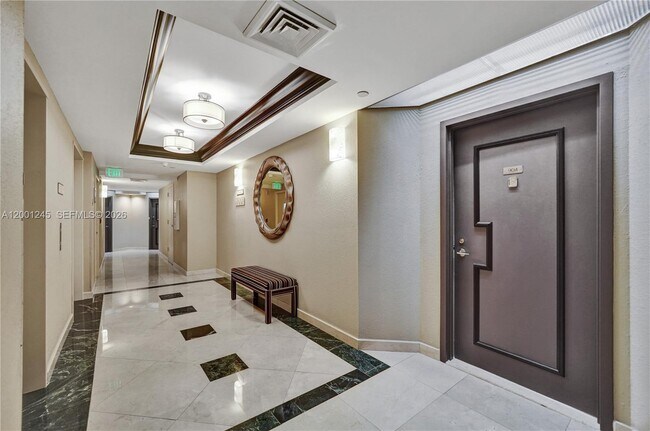 Building Photo - 3600 Yacht Club Dr