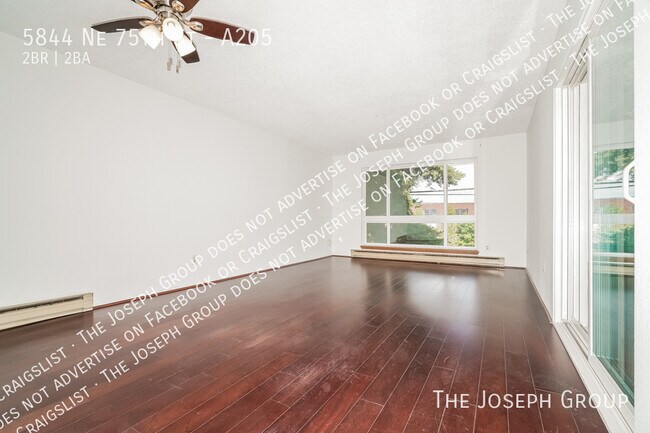 Building Photo - 5844 NE 75th St