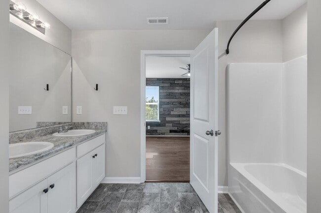 Building Photo - House for Rent in Holly Ridge