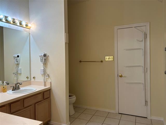 Building Photo - 2106 Millwood Dr