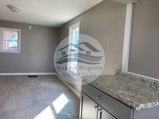 Building Photo - Nice home with Space to grow your Family!