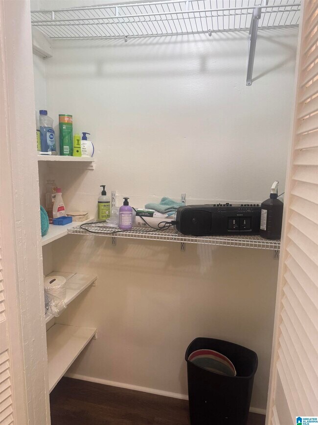 Building Photo - 3904 8th Ct S