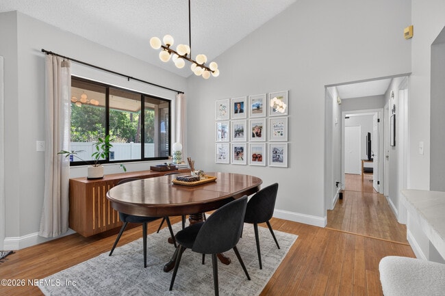 Building Photo - 9351 Arbolita Way