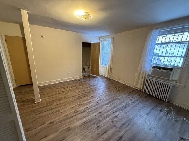 Building Photo - 1725 Spruce St