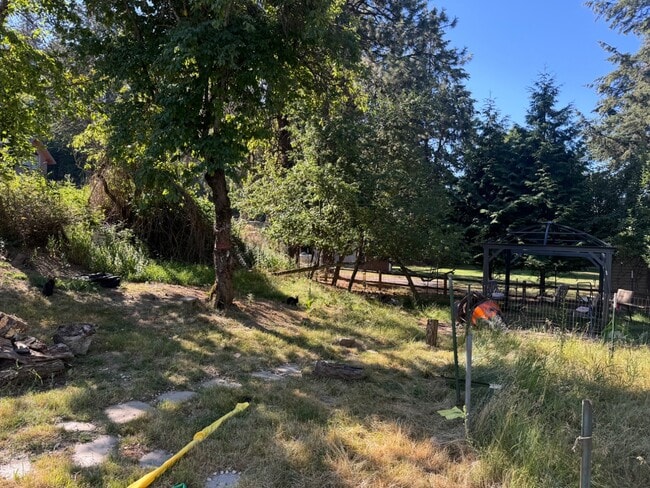 Building Photo - 5998 E Yellowstone Trail