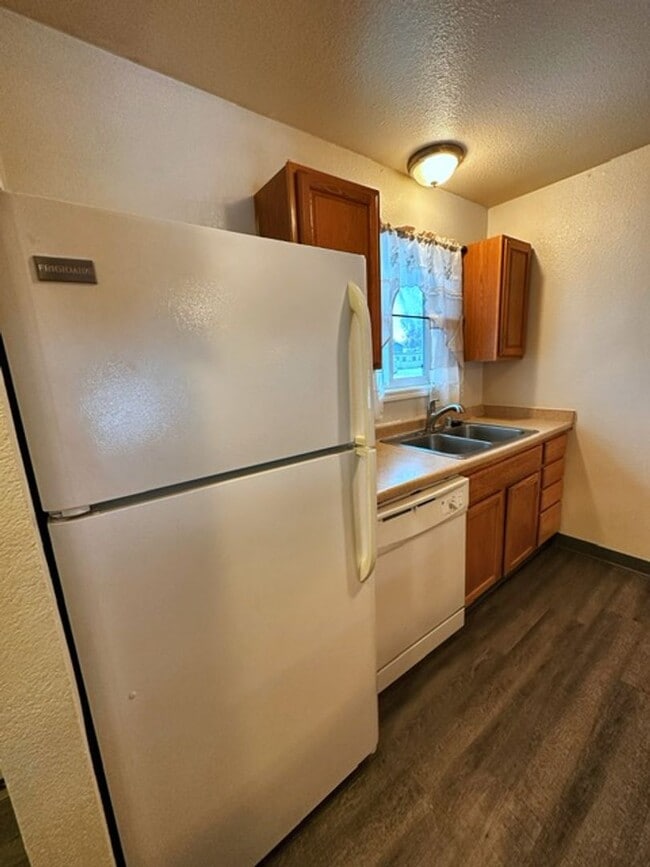 Building Photo - 3012 W 33rd Avenue