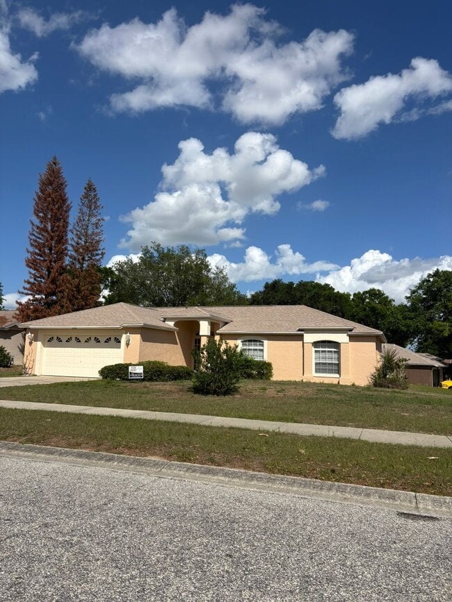 Building Photo - Beautiful Home in the Heart of Clermont – Prime Location!
