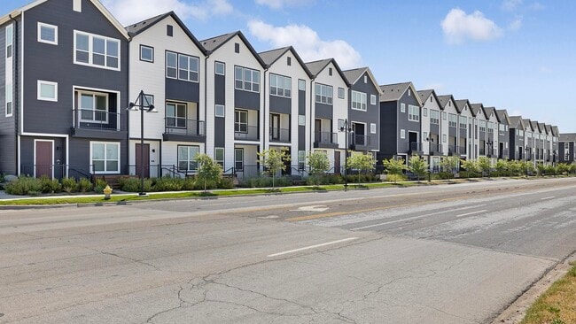 Building Photo - 1110 Parker St