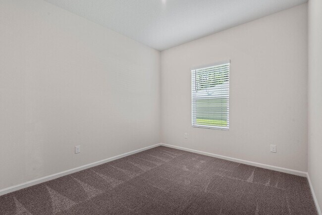 Building Photo - 46 Poplar Dr