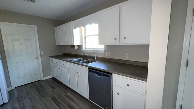 Building Photo - 754 Melissa Dr