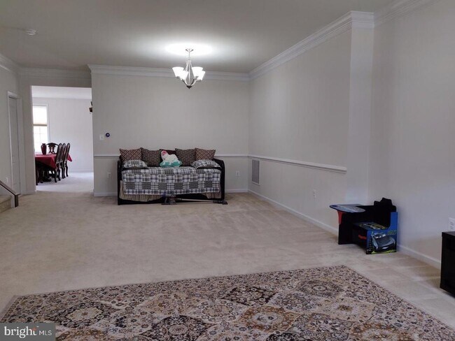 Building Photo - 42891 Edgegrove Heights Terrace