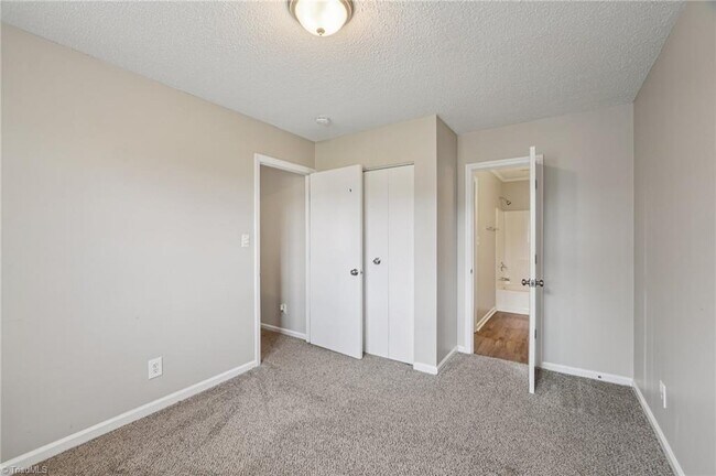 Building Photo - 3221 Pipers Way