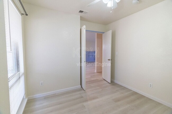 Building Photo - 6072 Carolina Cir