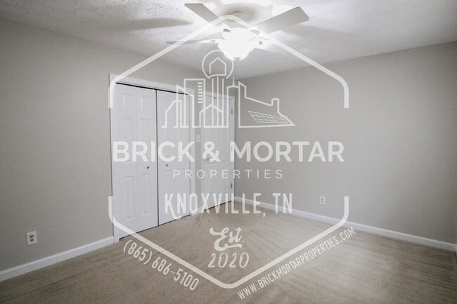 Building Photo - 8637 Glen Echo Dr