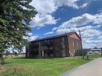Building Photo - Country Acres