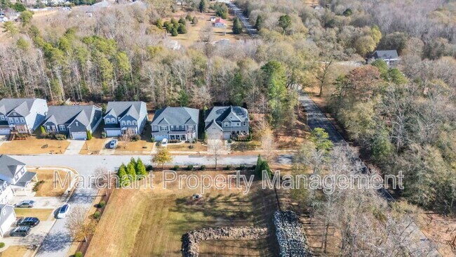 Building Photo - 4 Woodland Chase Ct