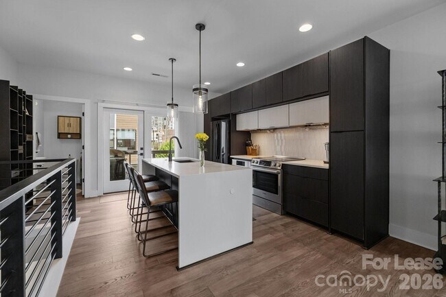 Building Photo - 1207 Minter Pl