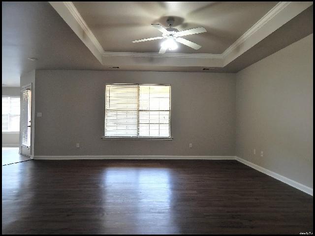 Building Photo - 451 Wisteria Dr