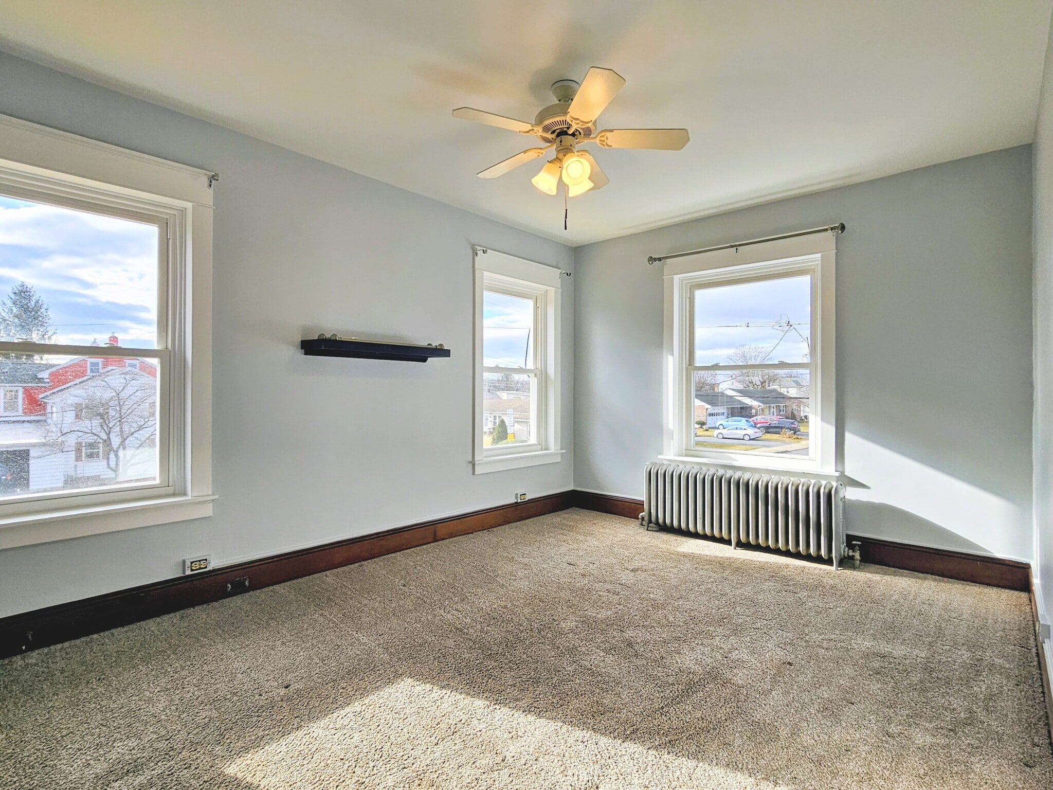 Building Photo - 324 S Broad St