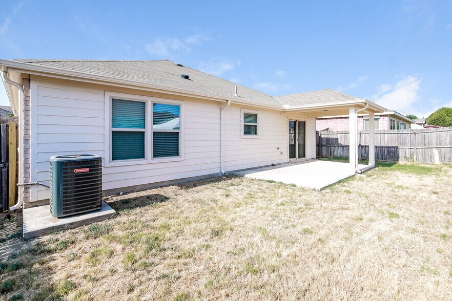 Building Photo - 5432 Shady Springs Trail