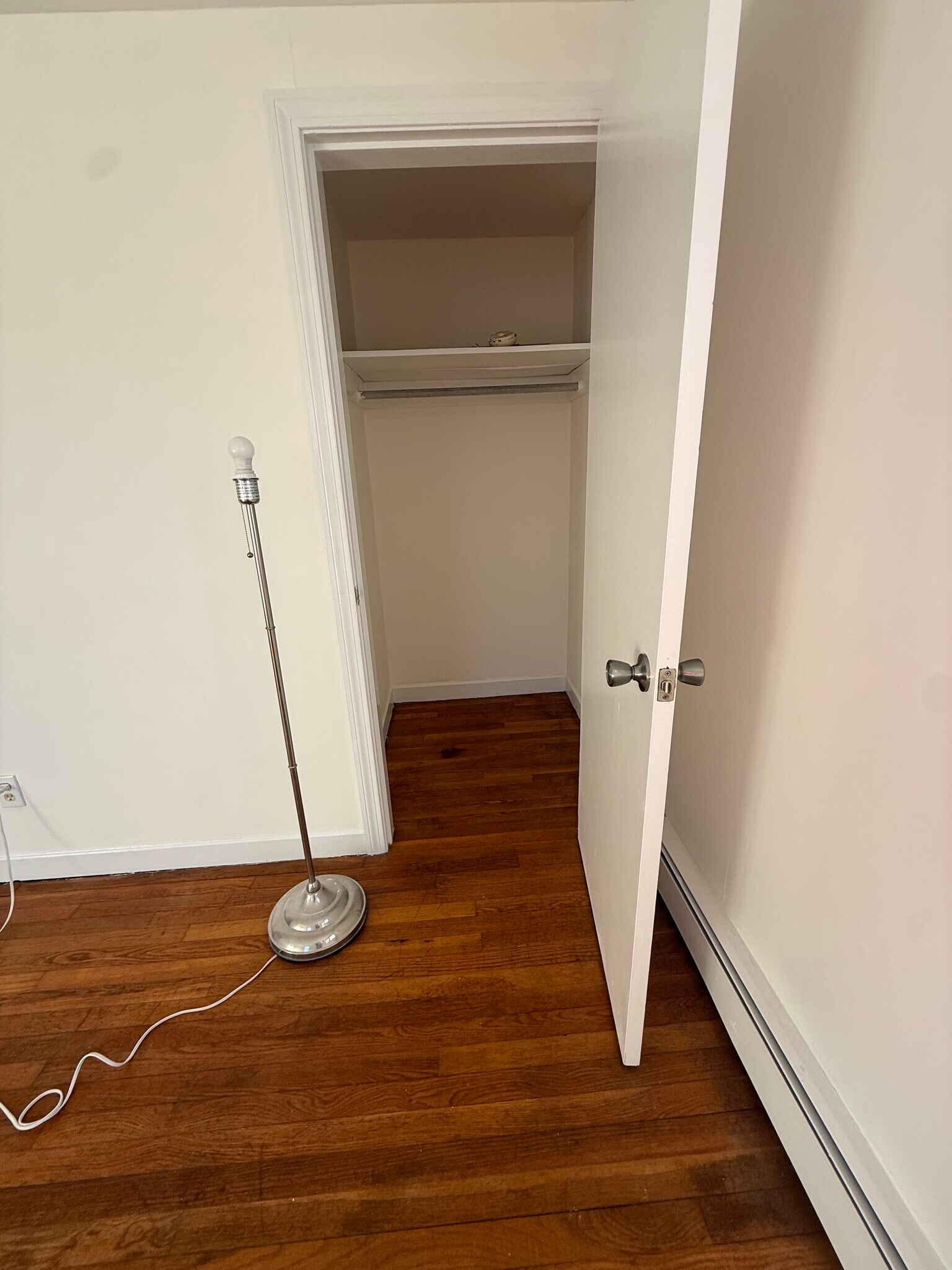 Building Photo - 38 Pine St